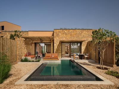 Lagoon Pool Suite