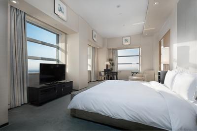 1 King Bed Deluxe View