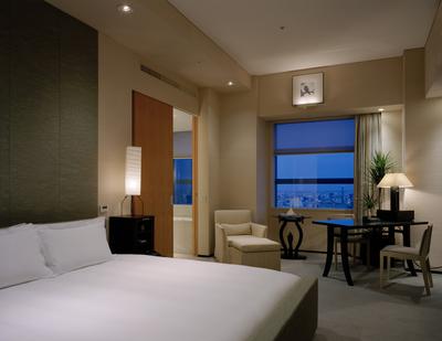 1 King Bed Deluxe View