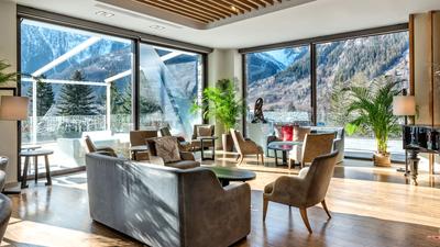 Equinox Lounge Bar