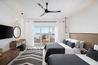Signature Suite Sea View