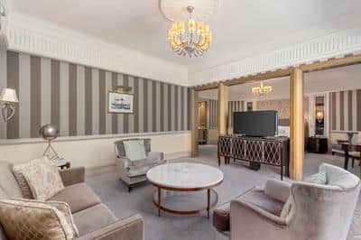 Diplomat Suite