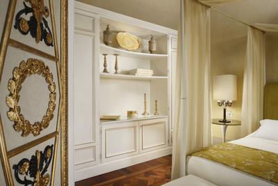 104 Frescoed Suite