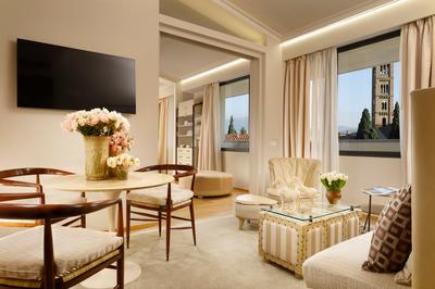 428 The Romantic Suite