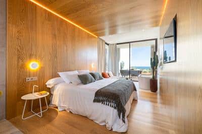 Leiro Residences Two Bedroom Suite with Jacuzzi