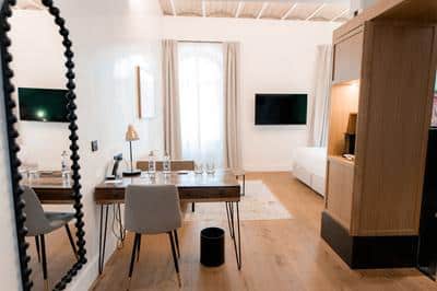 Grand Deluxe Room
