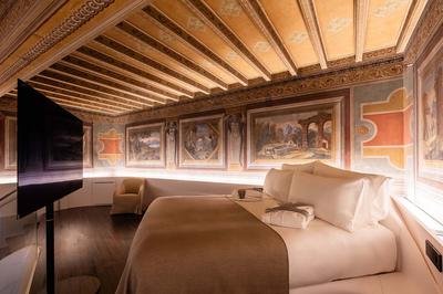 Fresco Junior Suite