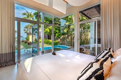 Beachfront Pool Suite