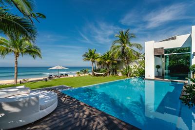 4 Bedroom Beachfront Villa