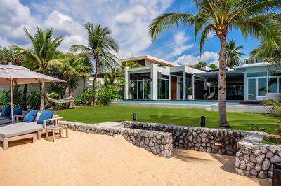4 Bedroom Beachfront Villa