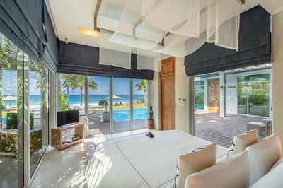 4 Bedroom Beachfront Villa