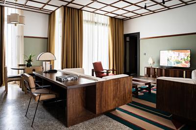 Signature Suite