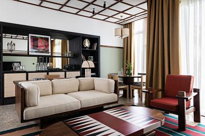 Signature Suite
