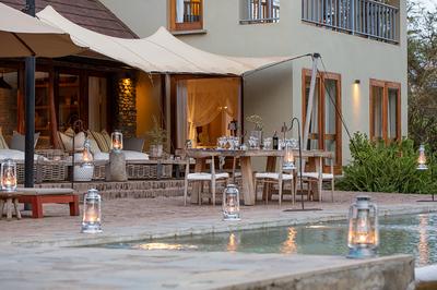 Poolside Dining