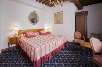 Deluxe Premier Cru Room