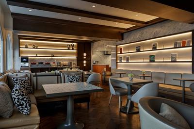 Exclusive Club Lounge