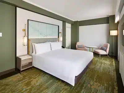 1 King Premium Separate Bath