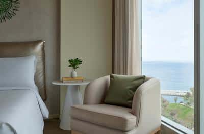 1 King Bed Premium Sea View