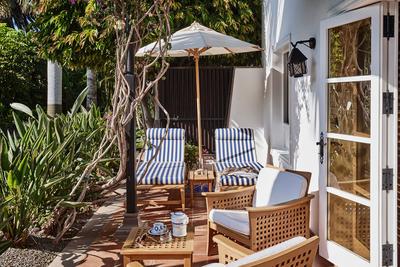 Family Room with Garden Dunes or Pool view