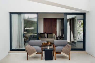 Land Suite