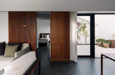 Land Suite