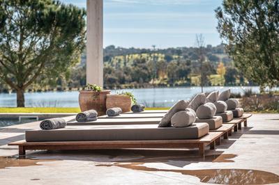 Lake Three Bedroom Villa with Private Pool