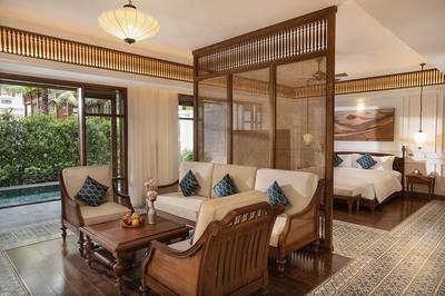 Private Pool Suite