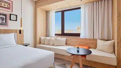 1 King Bed