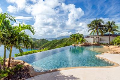 Falcons Nest Six Bedroom Villa
