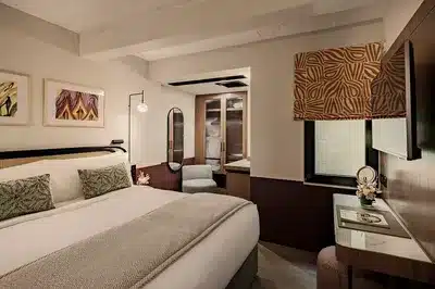 Classic Room - Courtyard View