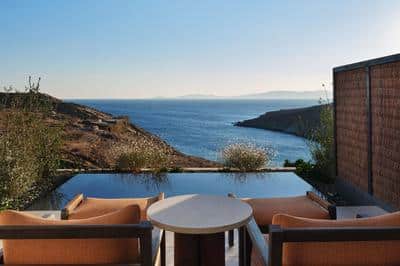 Premium Room Chill Out Pool