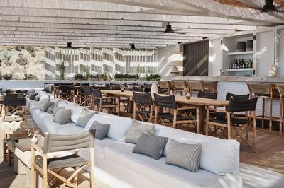 Nosti Beach Bar & Restaurant