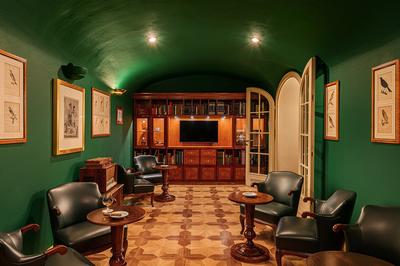 Verri's Bar