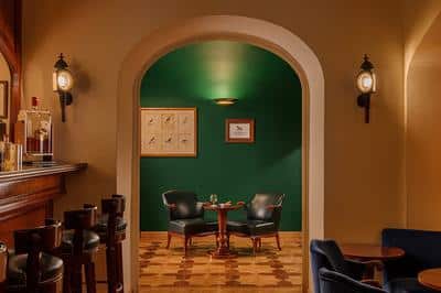 Verri's Bar