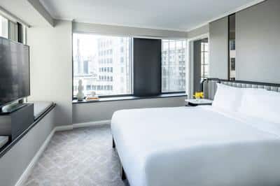 Club Junior Suite Kitchenette - Pinnacle Tower