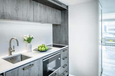 Club Junior Suite Kitchenette - Pinnacle Tower