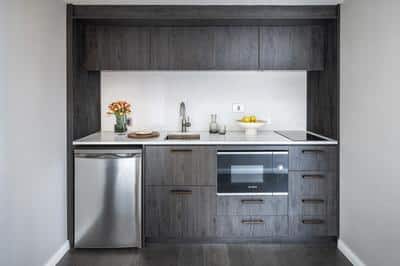 Club Junior Suite Kitchenette - Pinnacle Tower