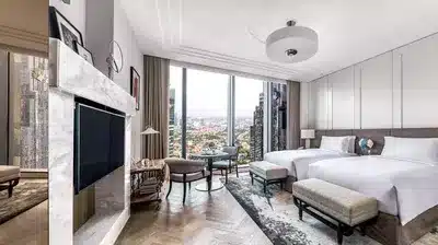 Deluxe Cityscape Room