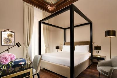 Pacelli Deluxe Room