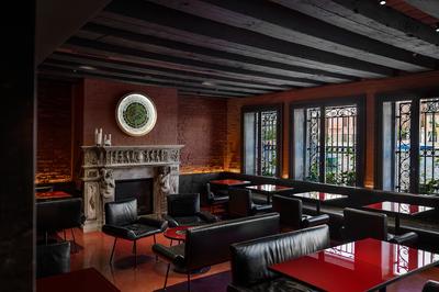 Santa Venezia Bar