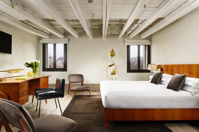 Premium Suite