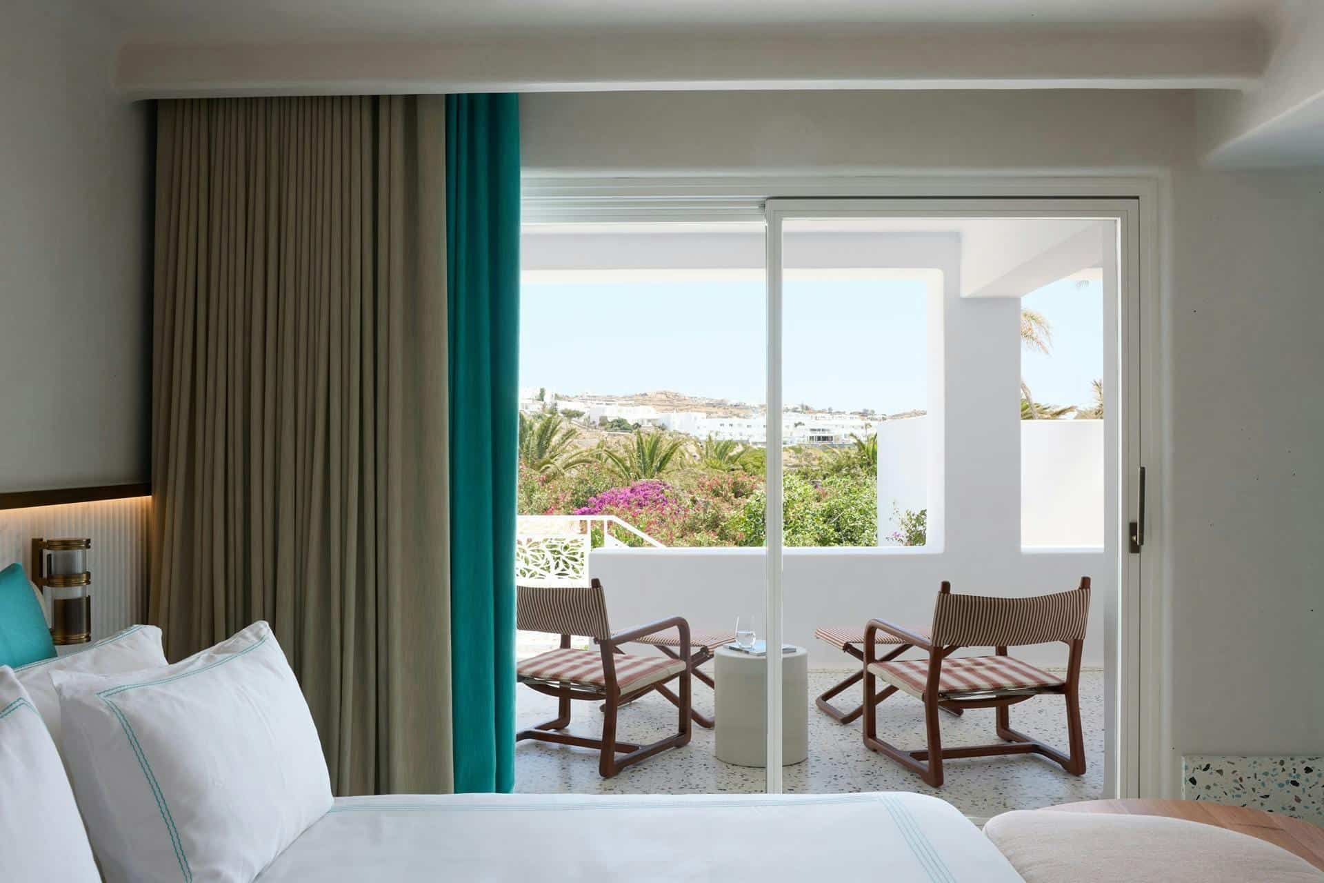 Junior Suite with Partial Sea View