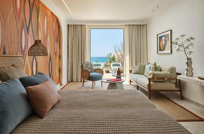 Executive Beachfront Suite with Private Jacuzzi