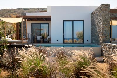 Vione Suite With Private Pool & Sea View