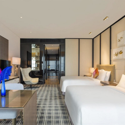 W Guangzhou image