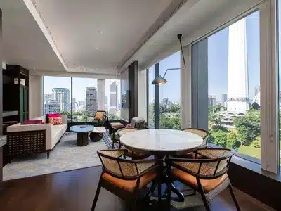 1 Bedroom Suite Dining