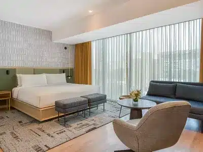 1 King One Bedroom Suite Corner City View High Floor