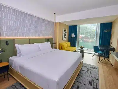1 King Bed Standard City View High Floor