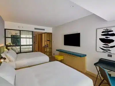 2 Queen Beds Standard