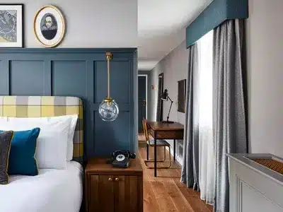 1 King Suite